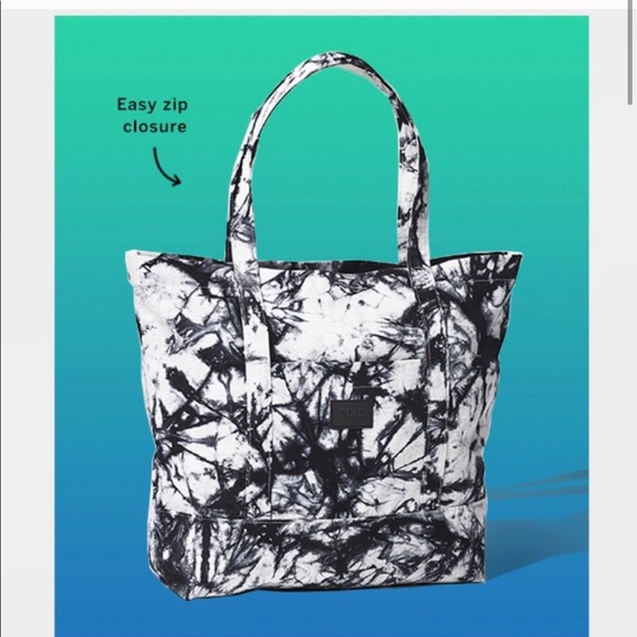 Last one✨Pink Victoria Secret tie die tote - Picture 3 of 5